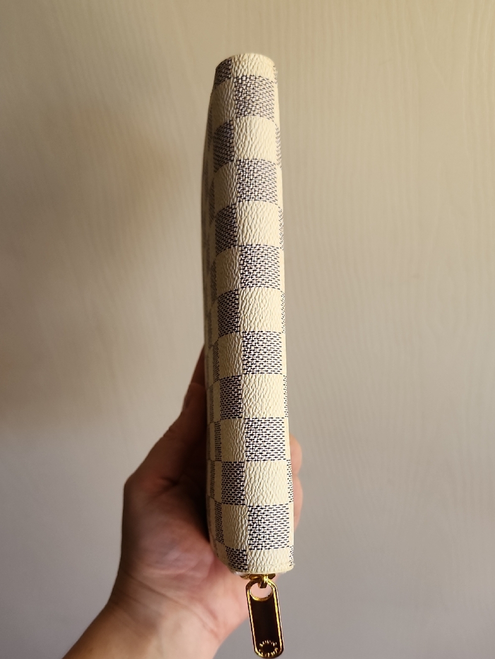 NWOT! "Louis Vuitton" Zippy Wallet ๐ - Picture 4 of 16